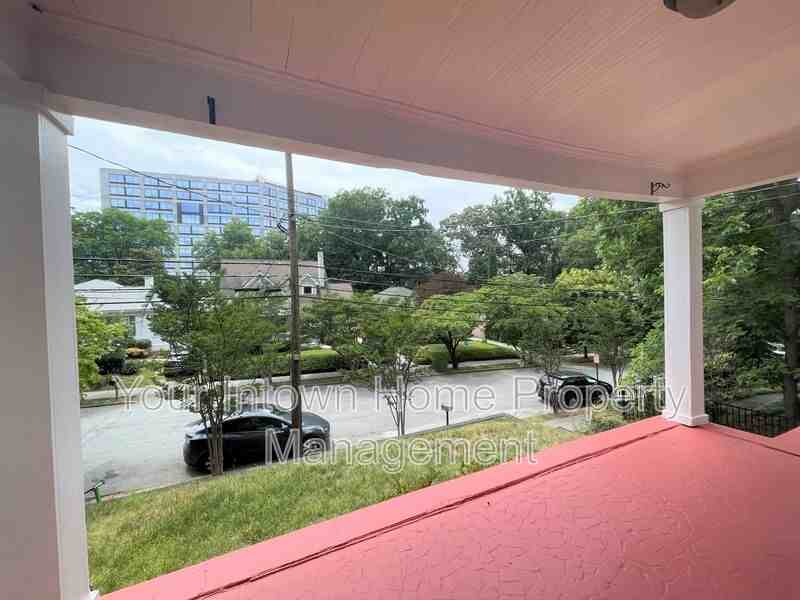 639 Somerset Ter Ne - Photo 3 of 29