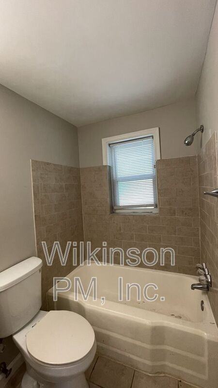 319 2nd Ave #104 - Photo 6 of 7