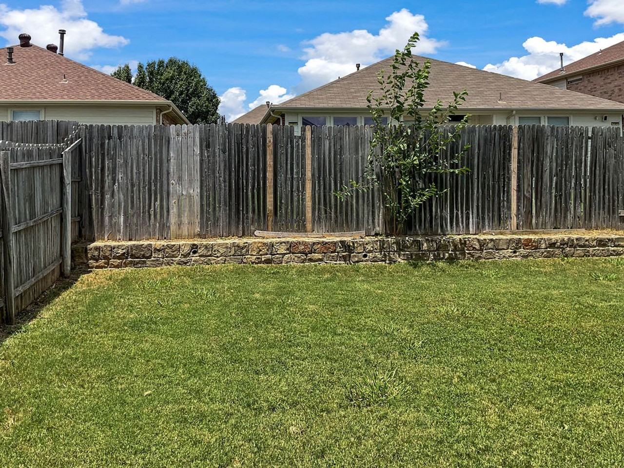 6521 Regina Dr - Photo 3 of 19