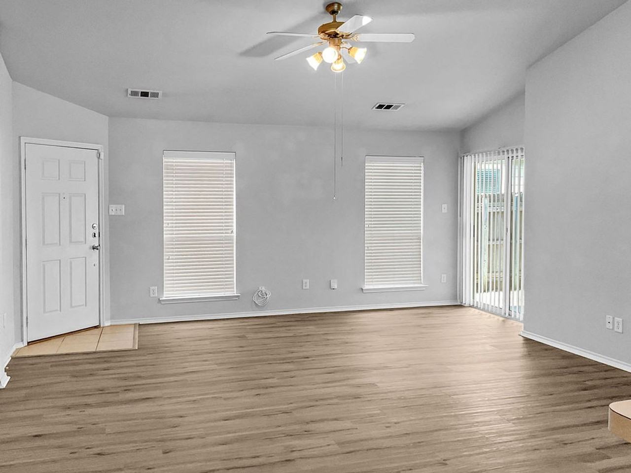 6521 Regina Dr - Photo 6 of 19