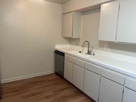 Chateau Monterey II Apartments - Photo 1 of 1