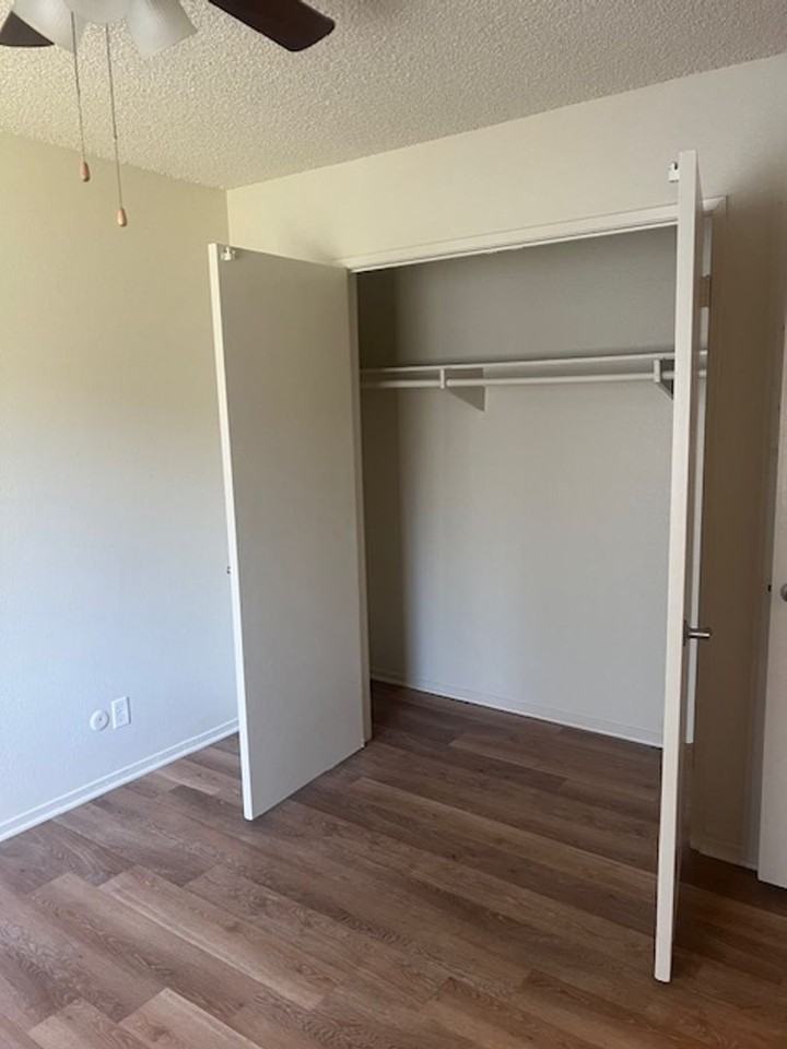 Chateau Monterey II Apartments - Photo 5 of 8