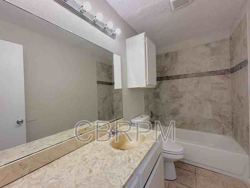 4640 Grinnell Street - Photo 7 of 9