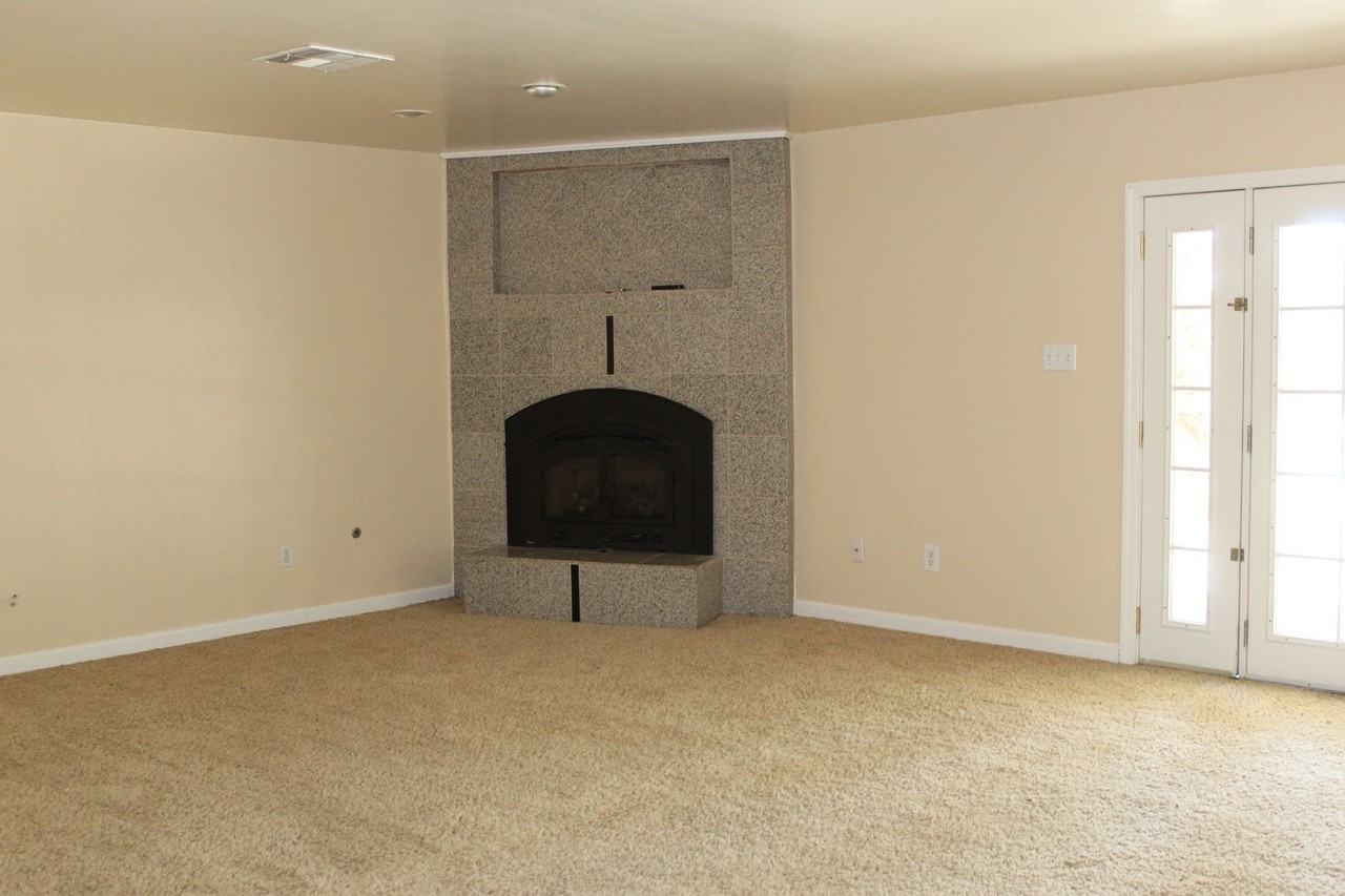 804 Ferdinand Ct - Photo 3 of 33