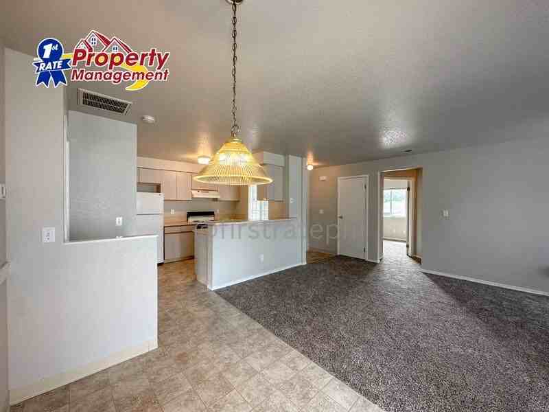 565 S Workland Ln #102 - Photo 3 of 20