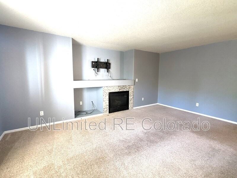 22835 E Prentice Ave - Photo 3 of 17