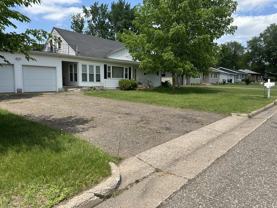 215 13th St S #B - Photo 1 of 1