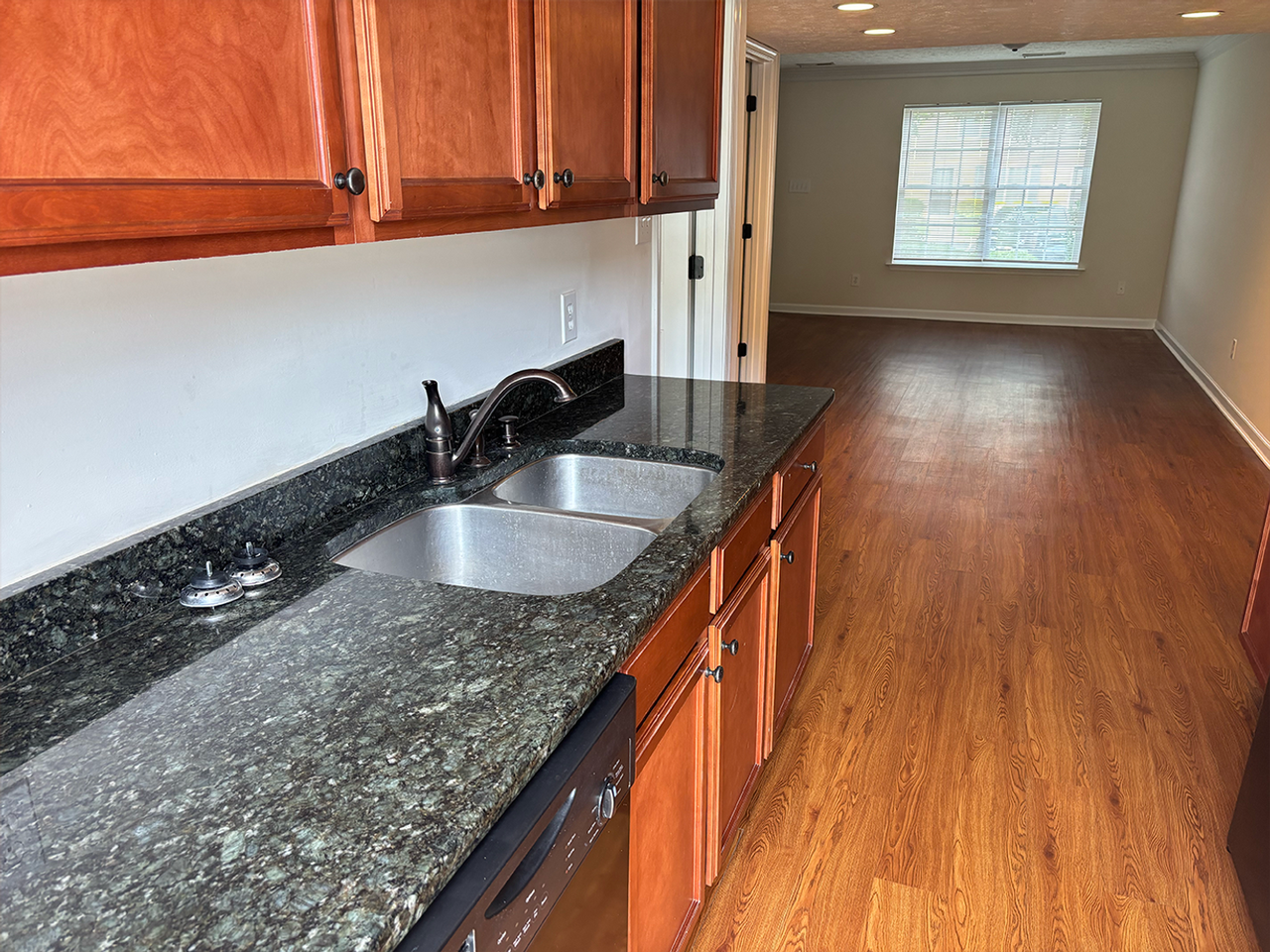 Tavern Grove Premier Units - Photo 3 of 14