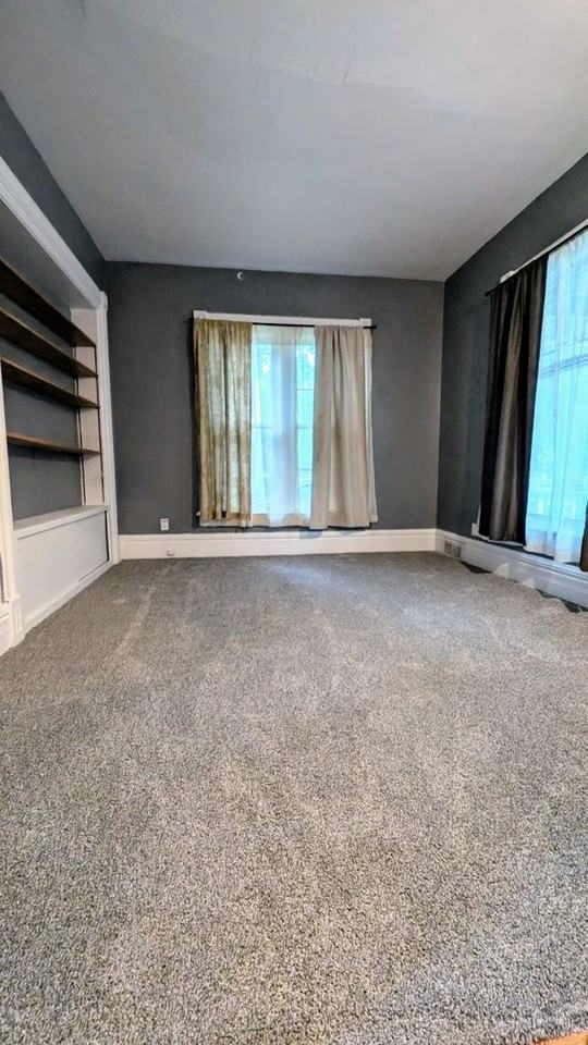 W Vine St 213 - Photo 3 of 19