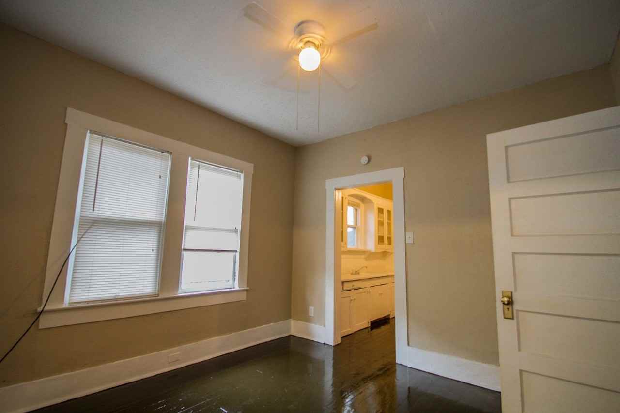 1727 Nolan St - Photo 4 of 20