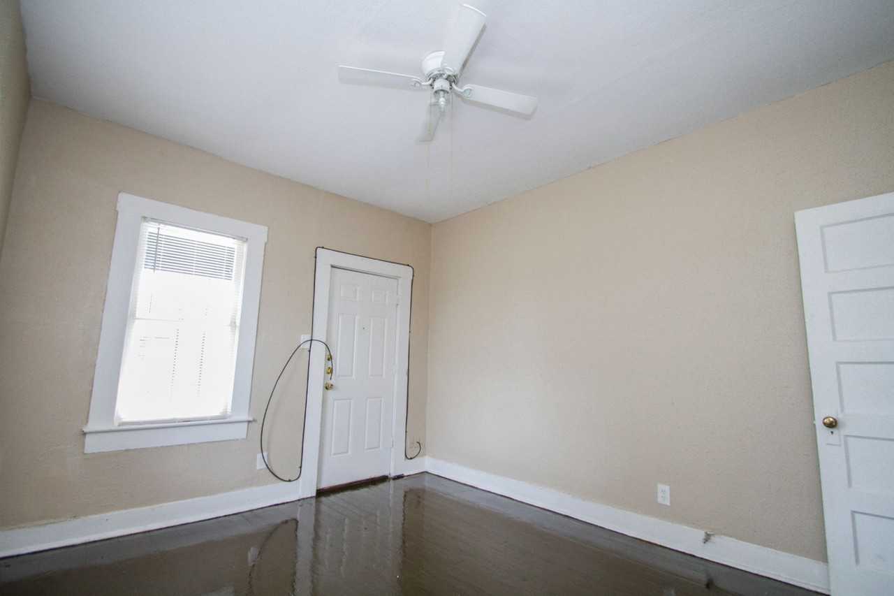 1727 Nolan St - Photo 6 of 20