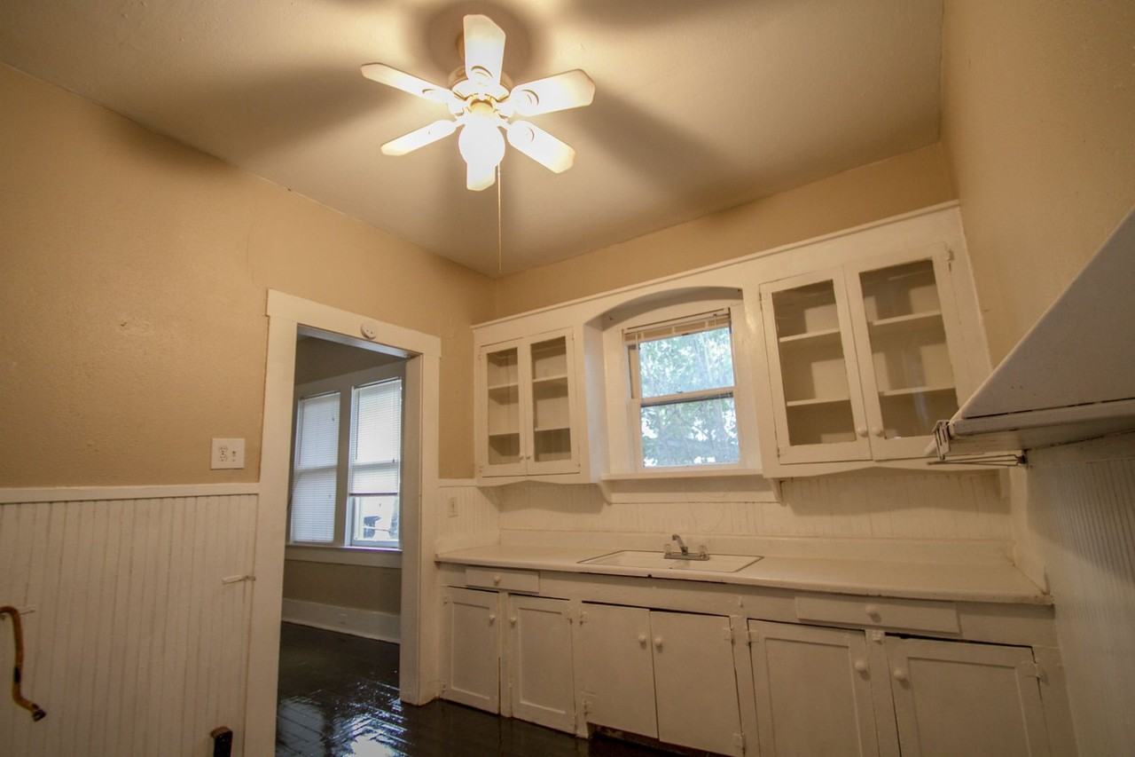 1727 Nolan St - Photo 7 of 20