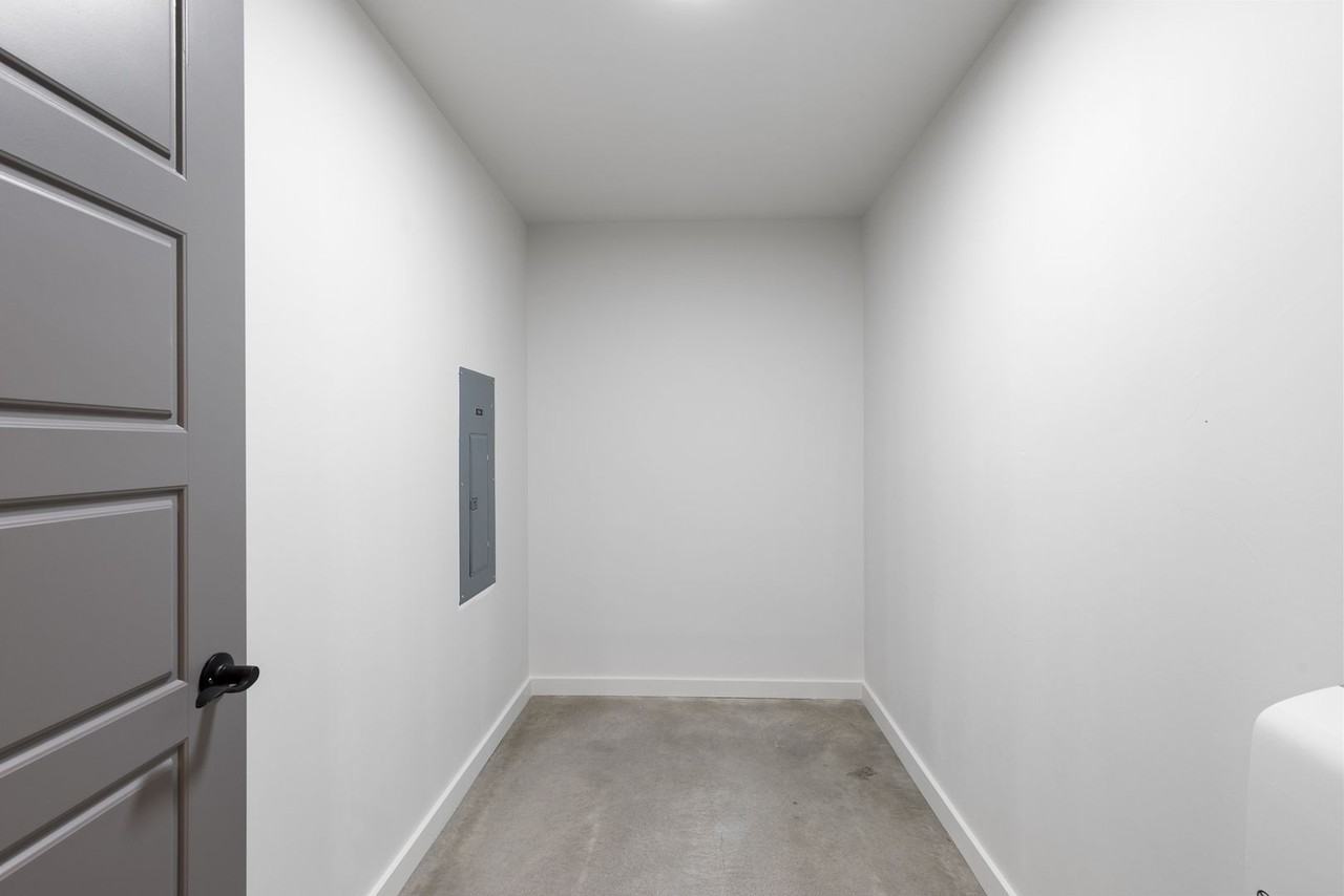 5157 West Side Flats - Photo 3 of 50