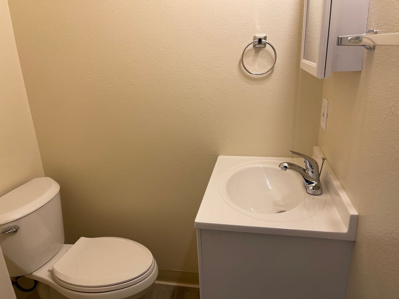 Quaint Updated 2bd/1.5 Bath Townhome with Car Port Avail NOW! - Photo 5 of 7