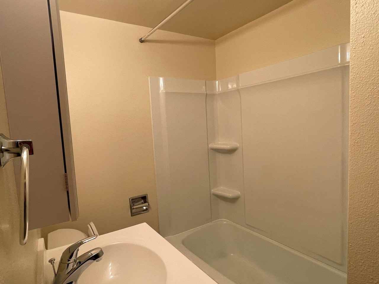 Quaint Updated 2bd/1.5 Bath Townhome with Car Port Avail NOW! - Photo 7 of 7