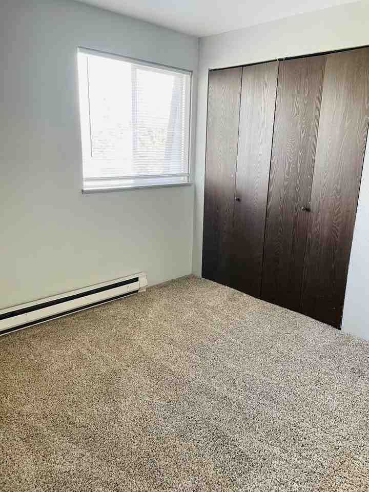 211-221 Maple - Photo 7 of 19