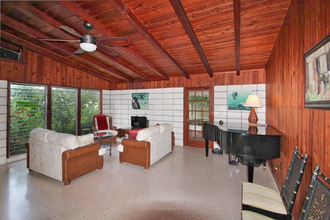 408 Pine Tree Ter - Photo 2 of 11