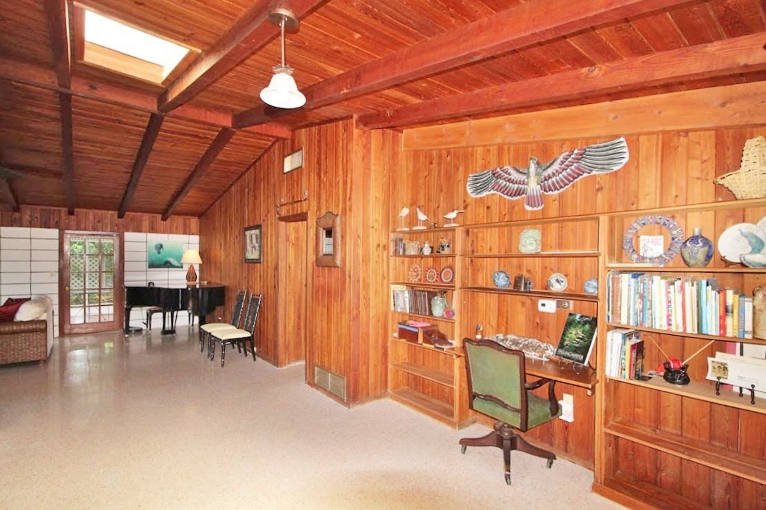 408 Pine Tree Ter - Photo 3 of 11