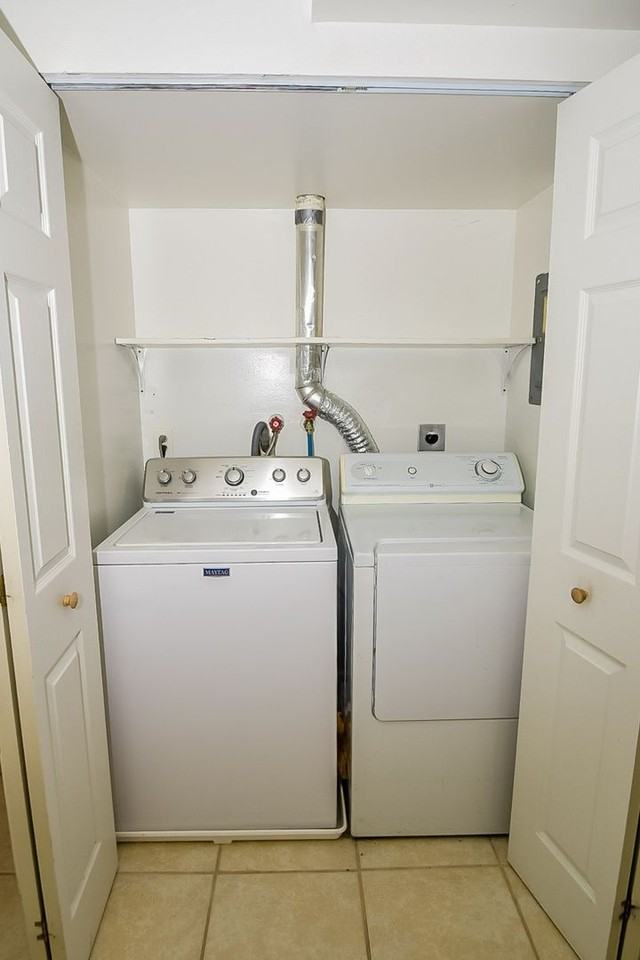 2225 Yorktowne Dr - Photo 6 of 21