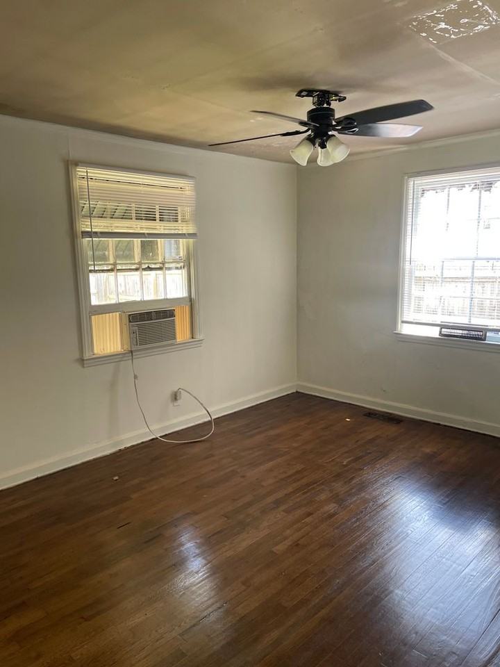 1136 Marne St - Photo 3 of 5