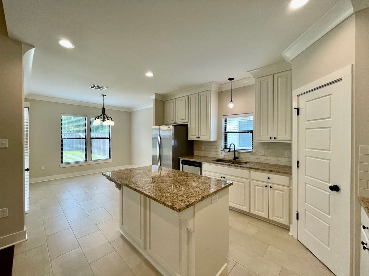 16512 Villa Brielle Ave - Photo 6 of 19