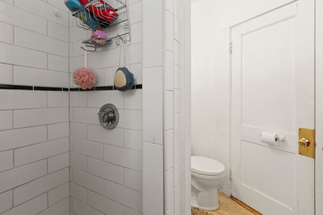 1462 Commonwealth Ave - Photo 7 of 8