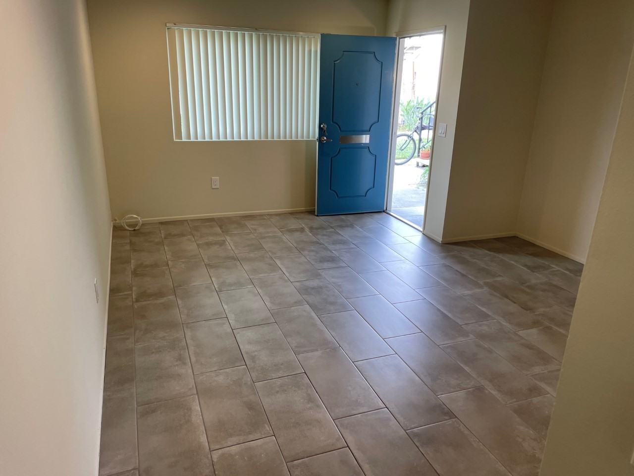 Graham Apartments - Photo 2 of 7