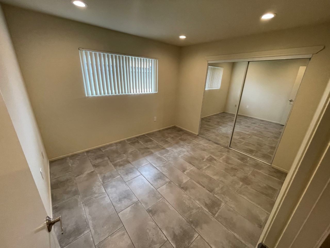 Graham Apartments - Photo 4 of 7