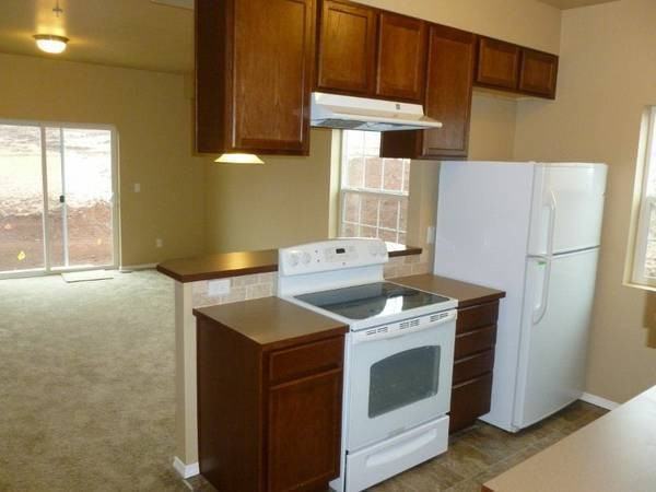 5811 Reed Ln Se - Photo 2 of 17