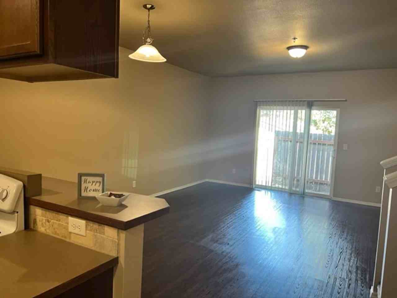 5811 Reed Ln Se - Photo 5 of 17