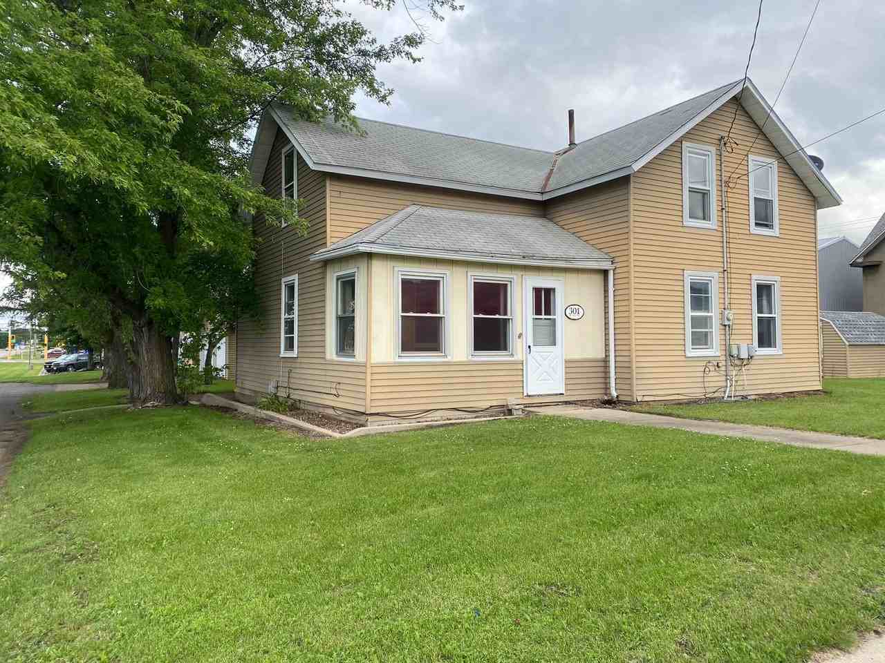 301 1st Ave Ne - Photo 2 of 20