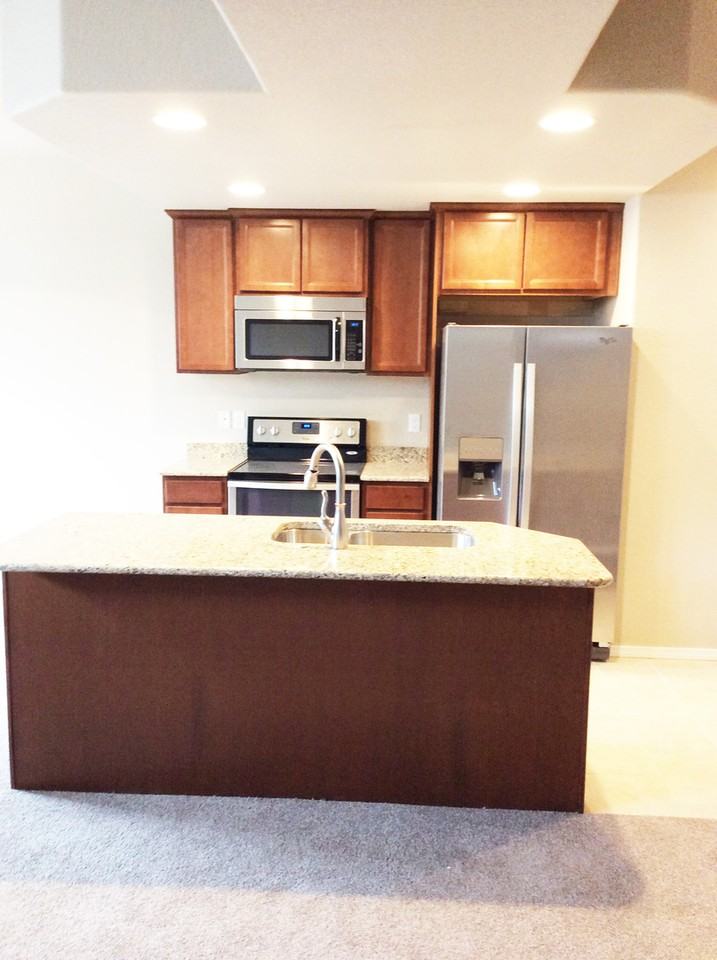 1528 York Rd - Photo 2 of 18