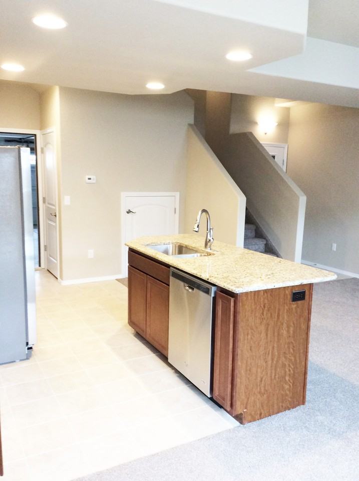 1528 York Rd - Photo 3 of 18