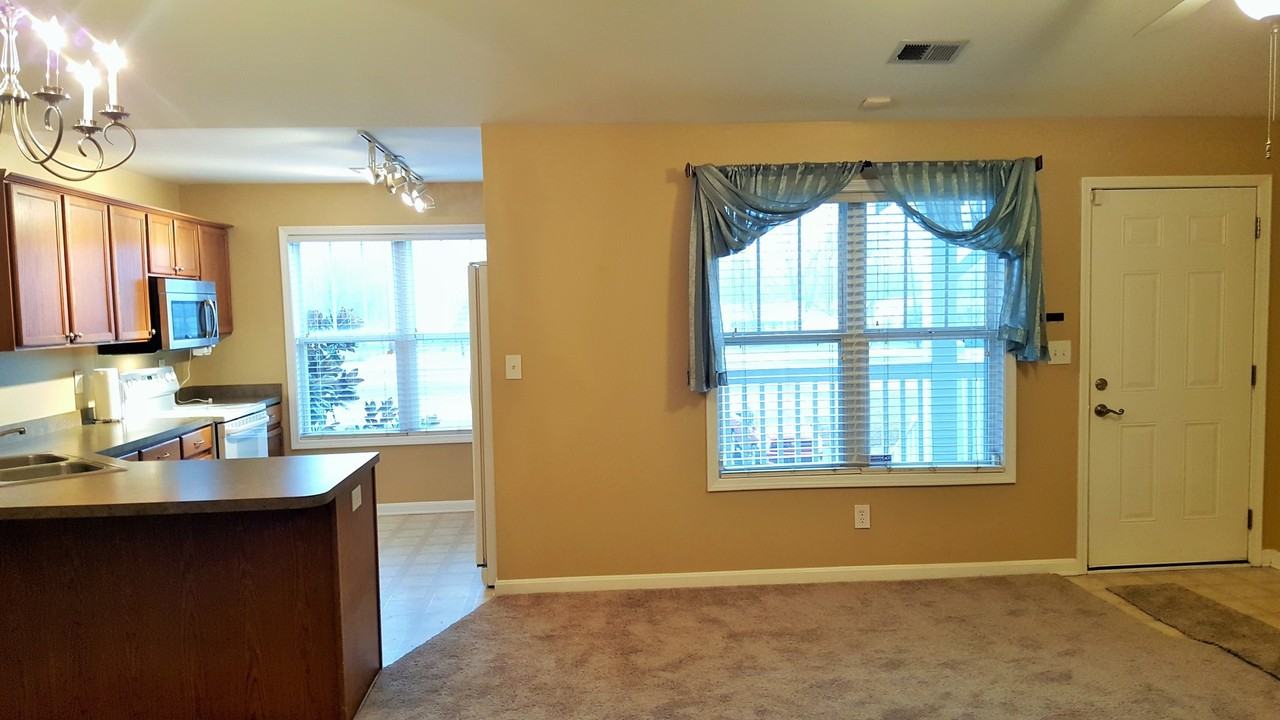9005 Falcon Crest Ct - Photo 3 of 46