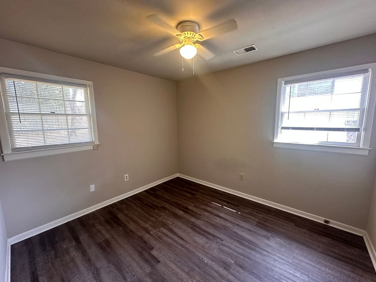 803 Montclair Dr - Photo 6 of 6