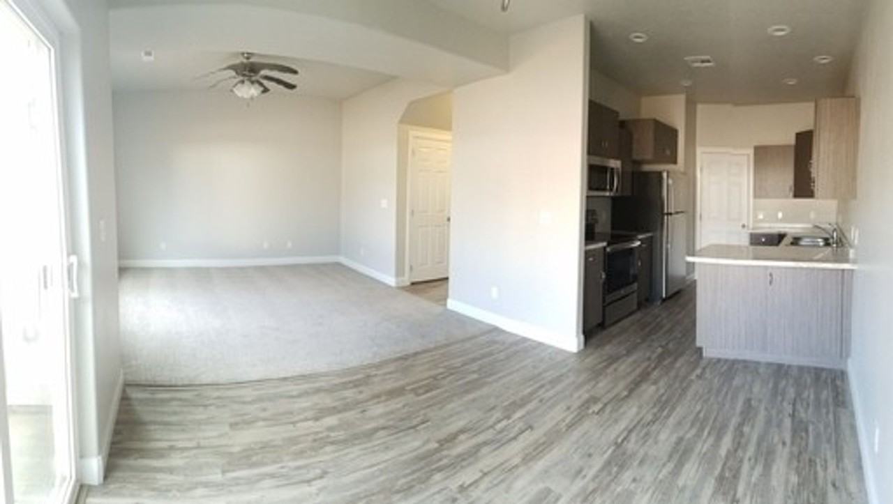 352 W 400 N - Photo 5 of 13