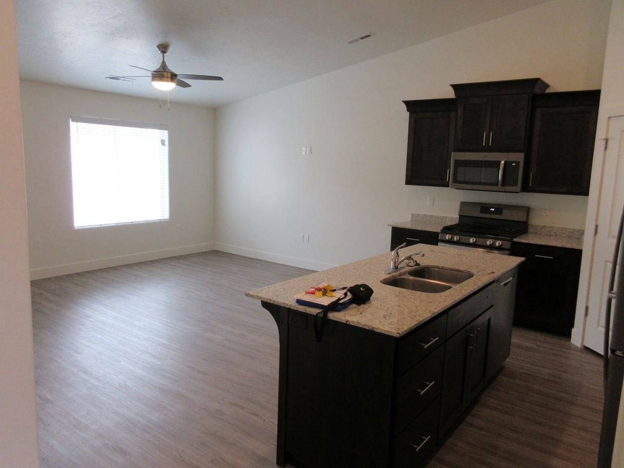 2154 N 550 W - Photo 2 of 20