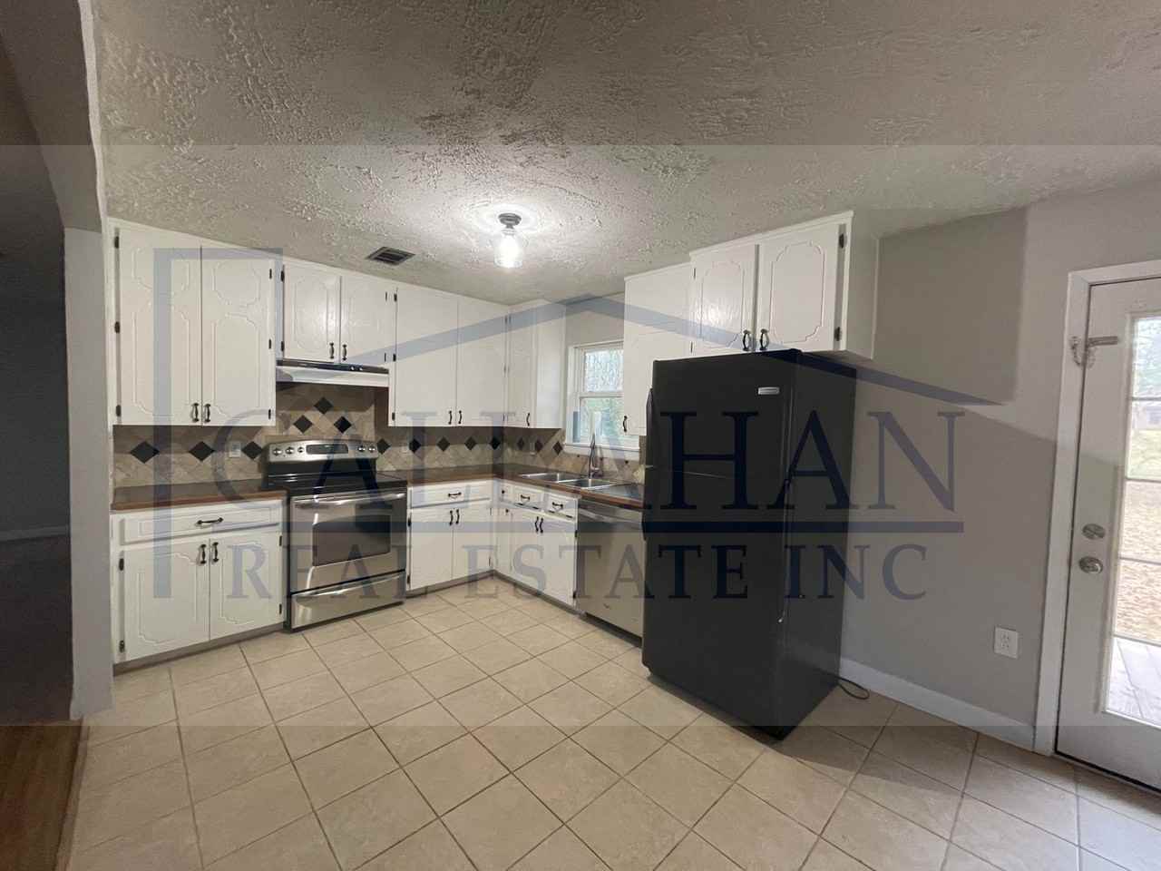 313 Parkdale Rd - Photo 3 of 13