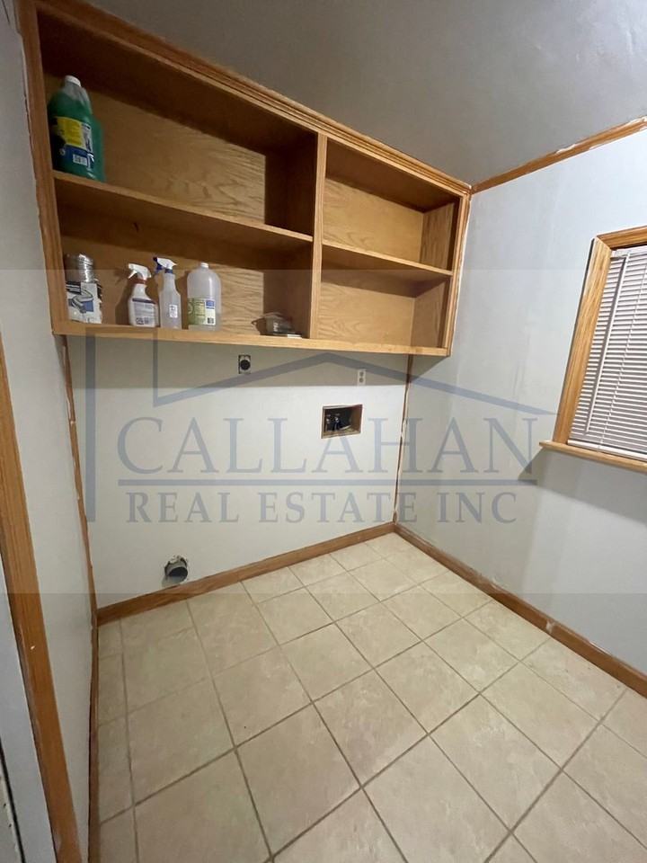 313 Parkdale Rd - Photo 6 of 13