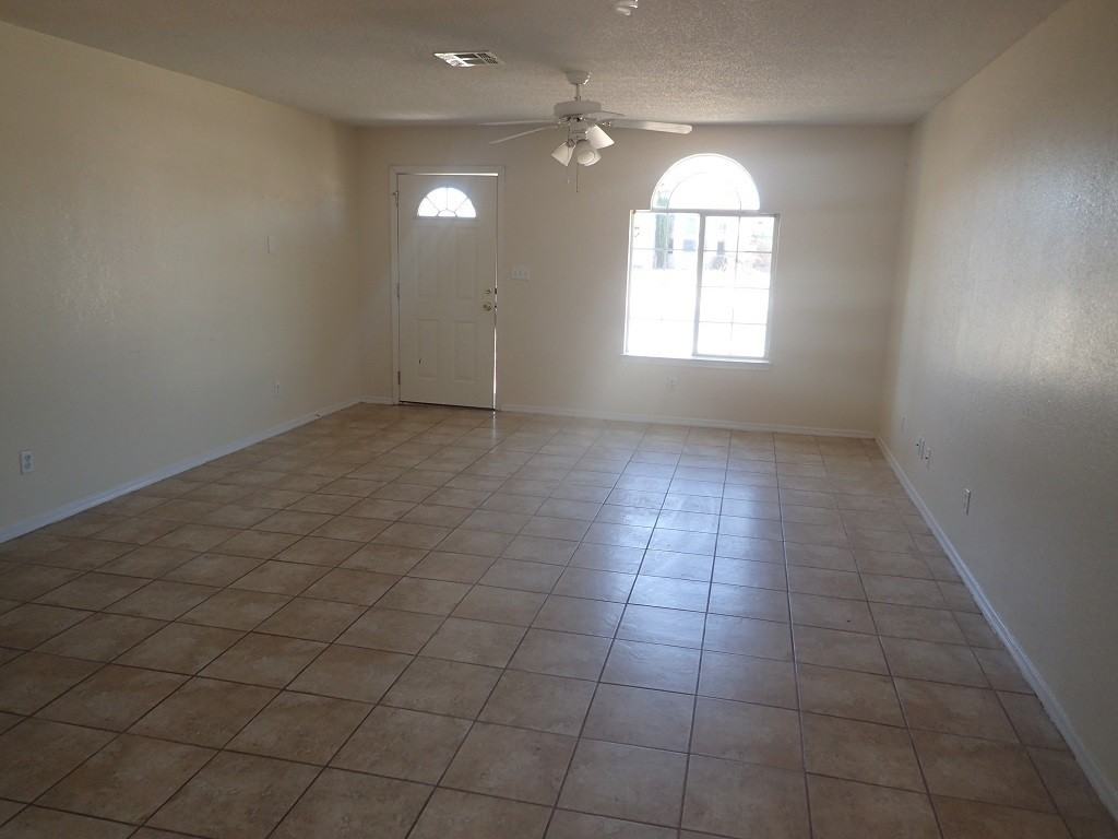 5977 Equinox Ct - Photo 3 of 17
