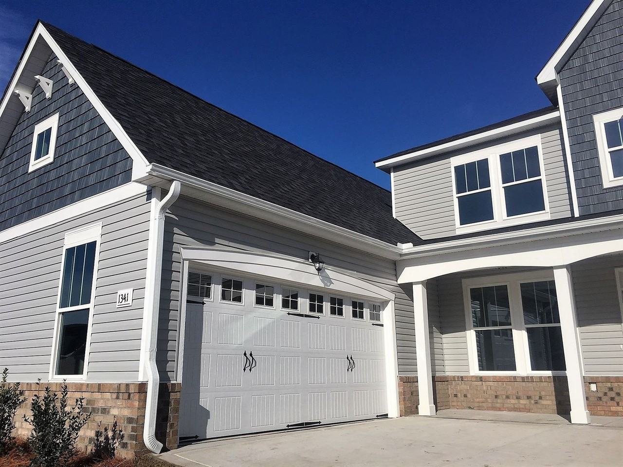 1341 Goldengrove Ln - Photo 2 of 36