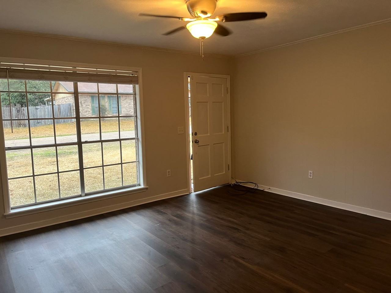 35 Lance Dr - Photo 3 of 11