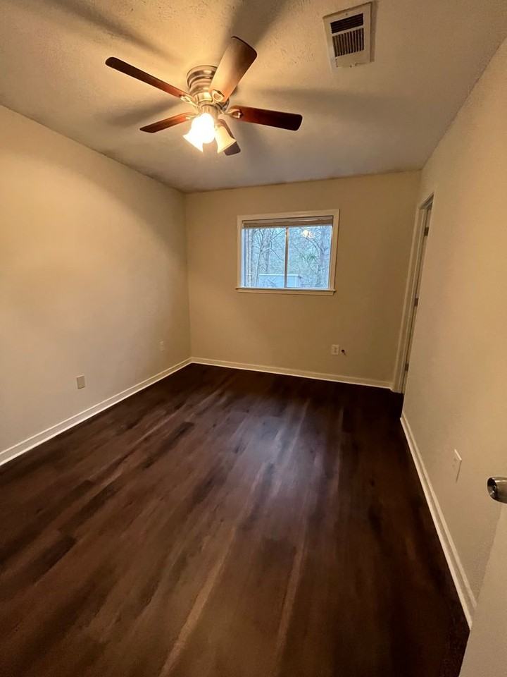 35 Lance Dr - Photo 5 of 11