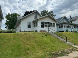 featured image of 3205 8th Ave