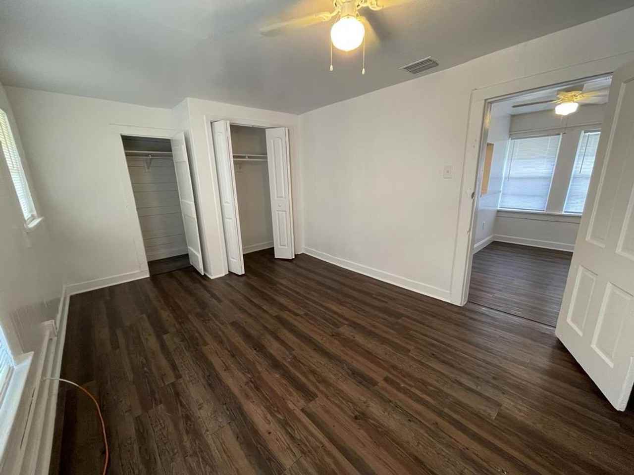 1022 22nd St - Photo 2 of 15