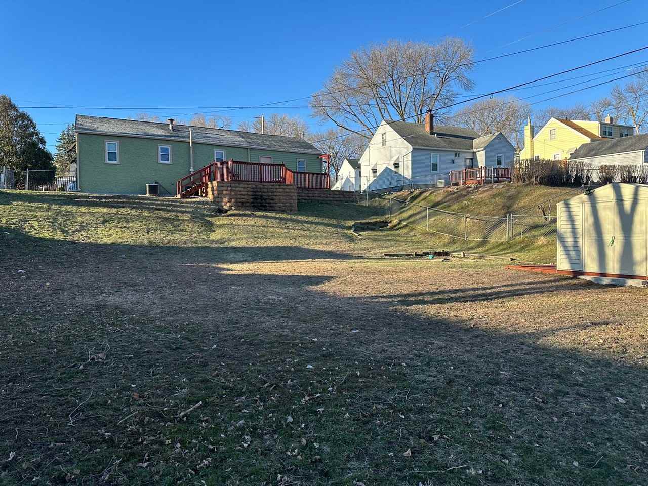 313 30th St - Photo 3 of 16