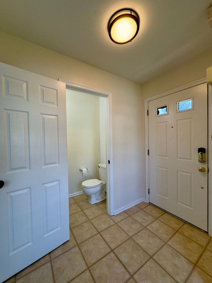 15 Woodhollow Ct - Photo 3 of 34