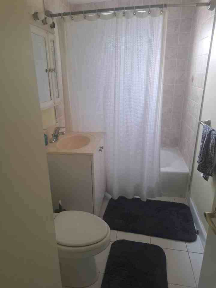 172 Newton St - Photo 2 of 13