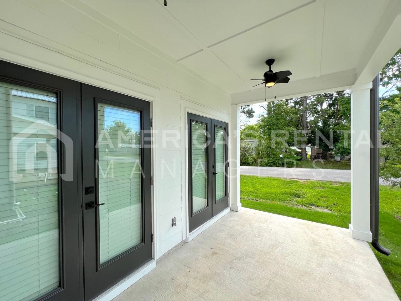 4617 Casablanca Dr - Photo 2 of 43