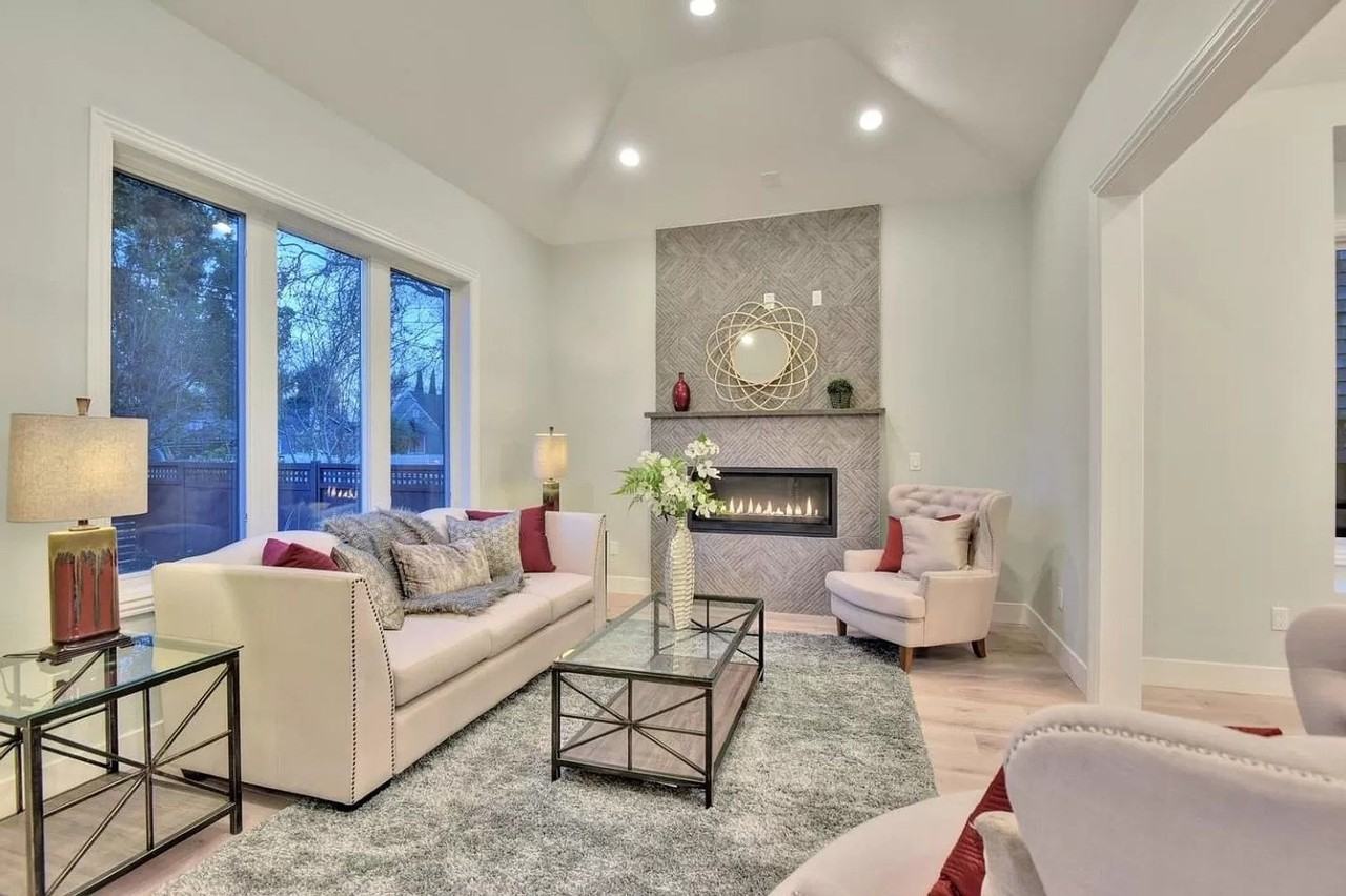 895 Coe Ave - Photo 3 of 20